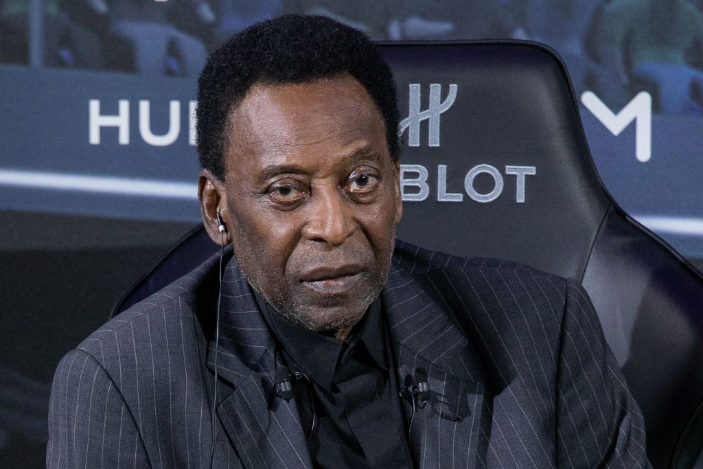 Pelé indlagt igen