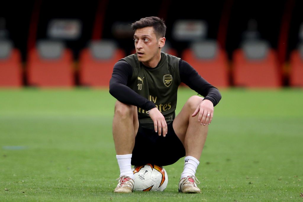 Özil melder ud: Det er slut