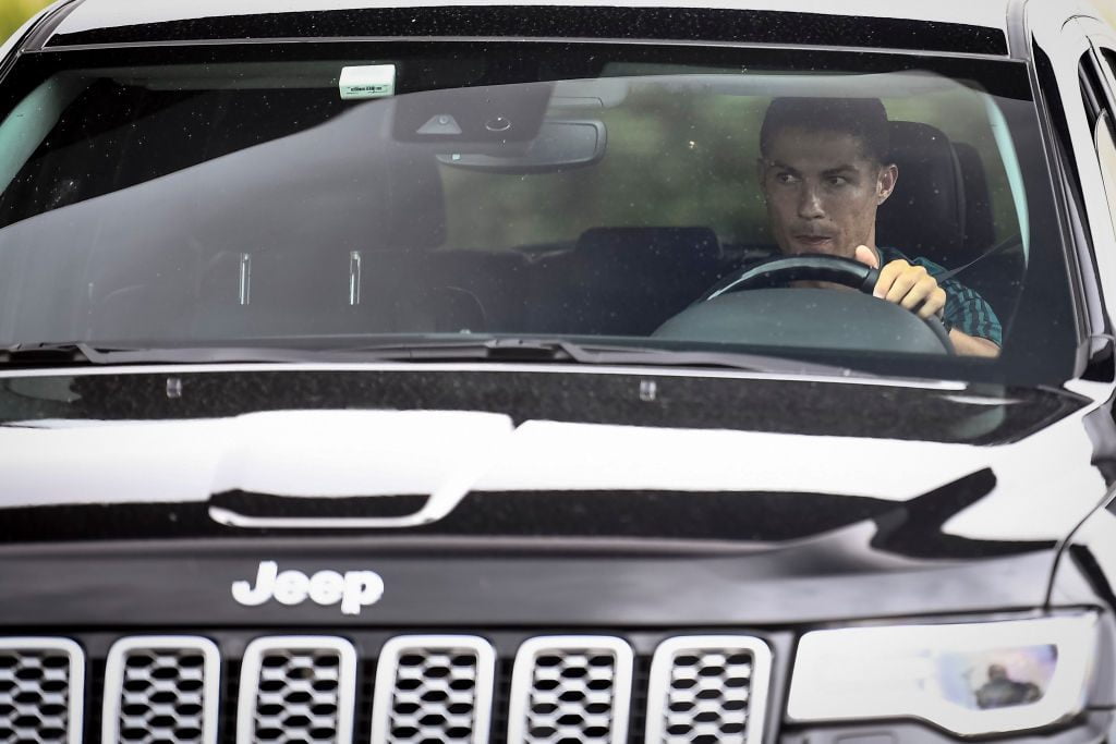 Millionbiler i massevis: Her Cristiano Ronaldos imponerende garage