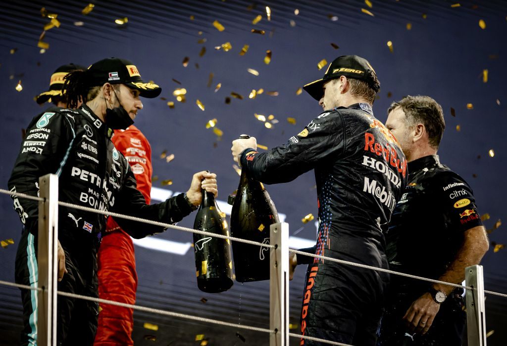 Verstappen langer ud efter Hamilton