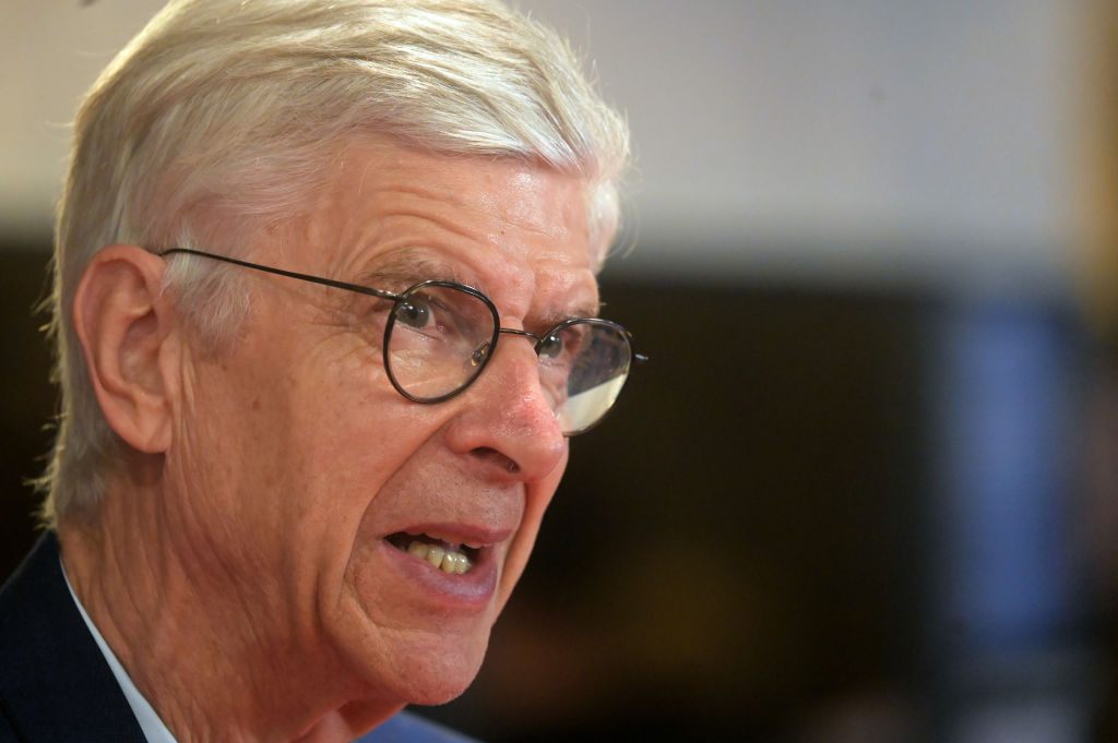 Arsene Wenger anklager stjernespiller for snyd