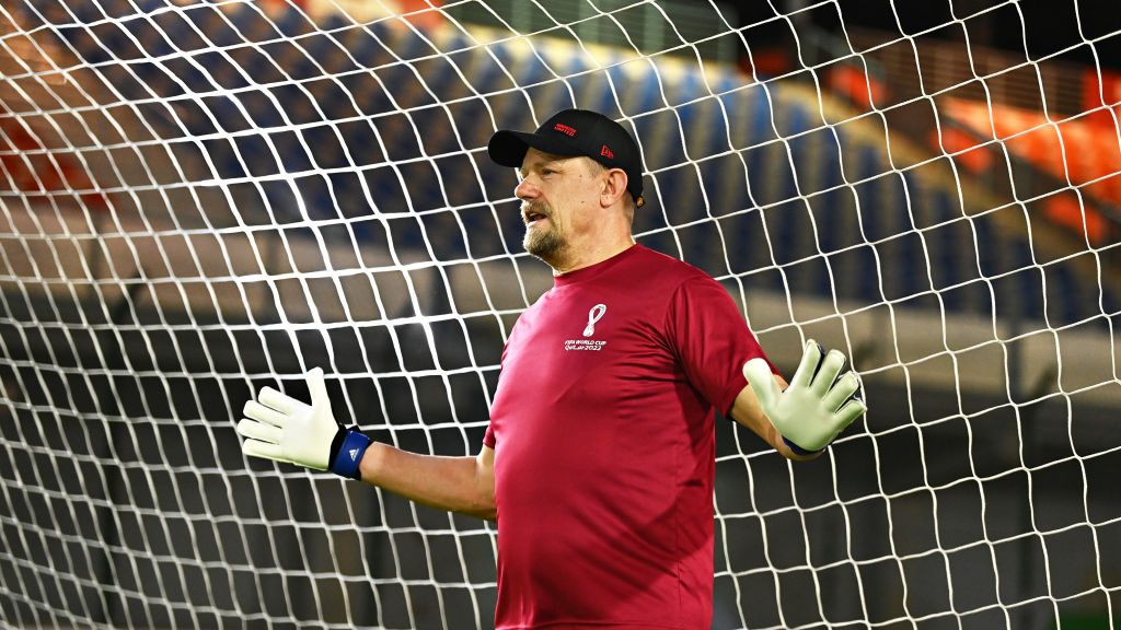 Irriteret Peter Schmeichel med spydig kommentar til svensk journalist