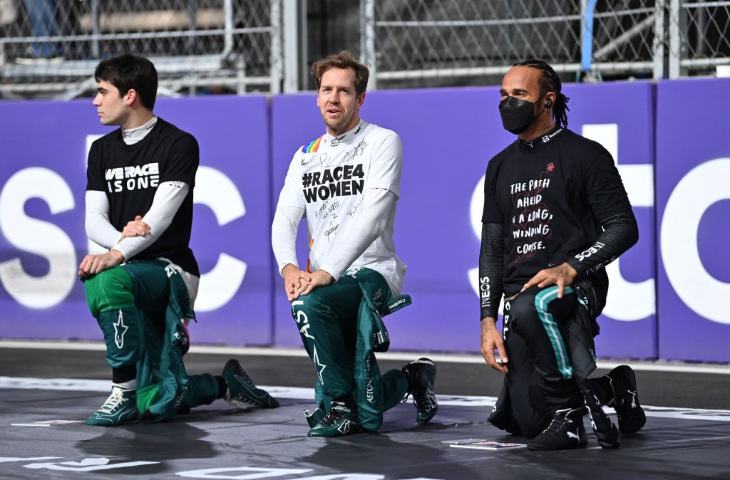 Sebastian Vettel sår tvivl om Lewis Hamiltons Formel 1-fremtid