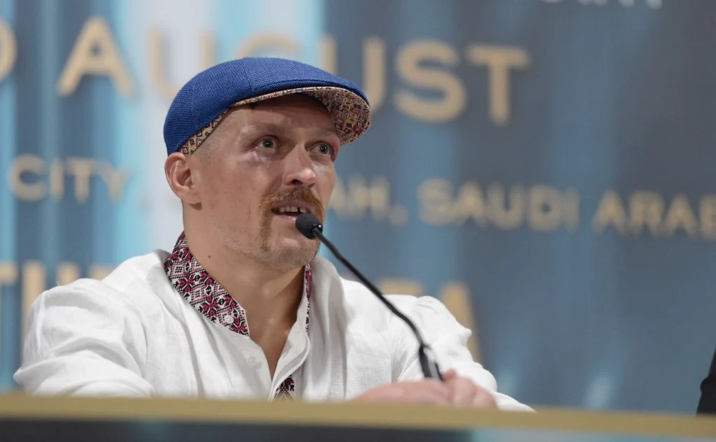 Usyk med stikpille til Fury: Får mig til at grine