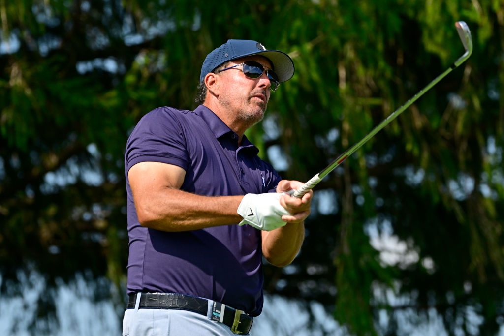 Phil Mickelson og Ian Poulter trækker sig