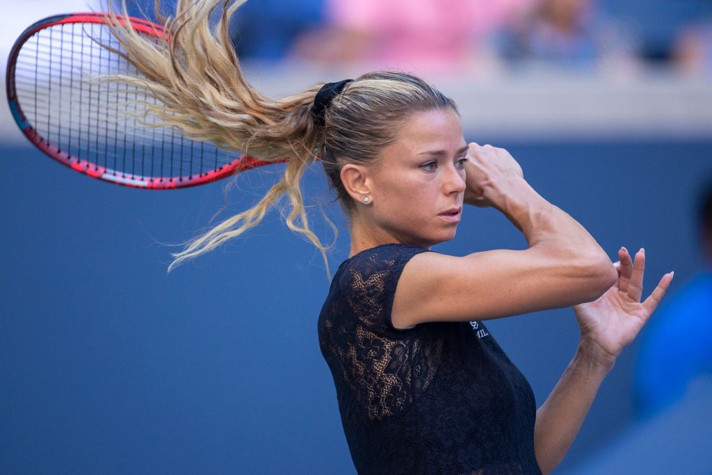 Tennisstjerne under anklage for falske vaccinepapirer