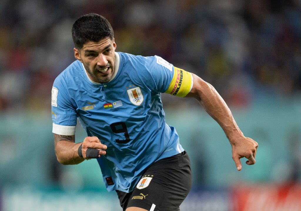 Officielt: Luis Suarez skriver kontrakt med ny klub