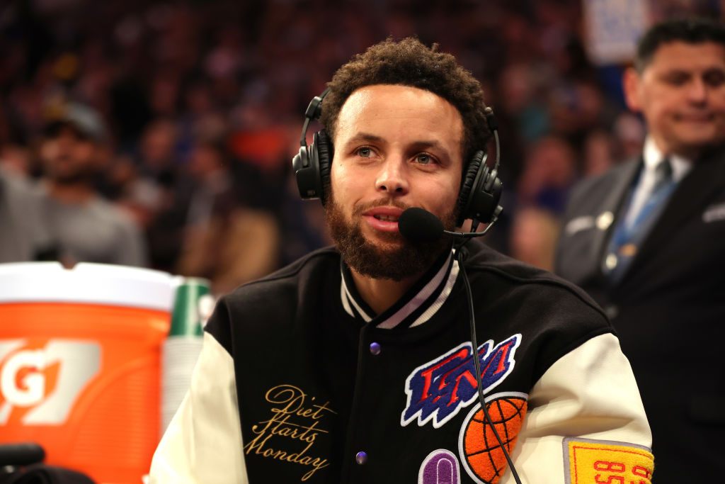 Stephen Curry ramt af skade