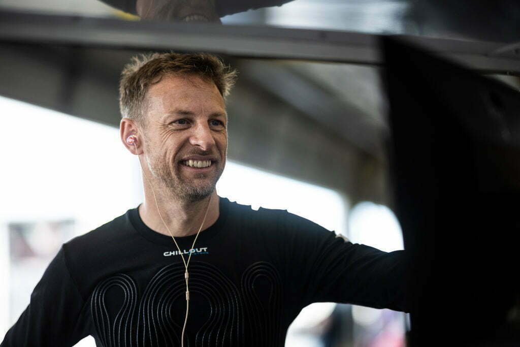 Trak sig fra Formel 1 for seks år siden: Nu vender Jenson Button tilbage som racerkører