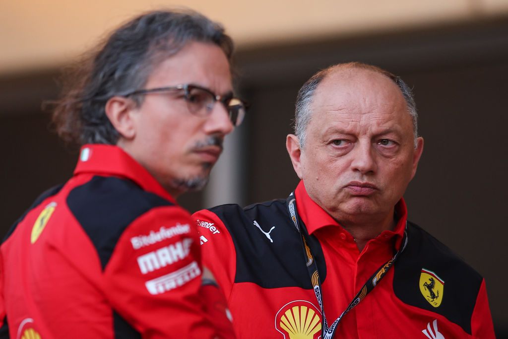 Ferrari-boss langer ud efter kritikere