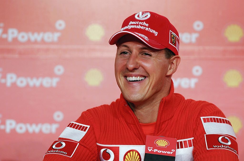 Formel 1-kører tager Schumacher-familien i forsvar