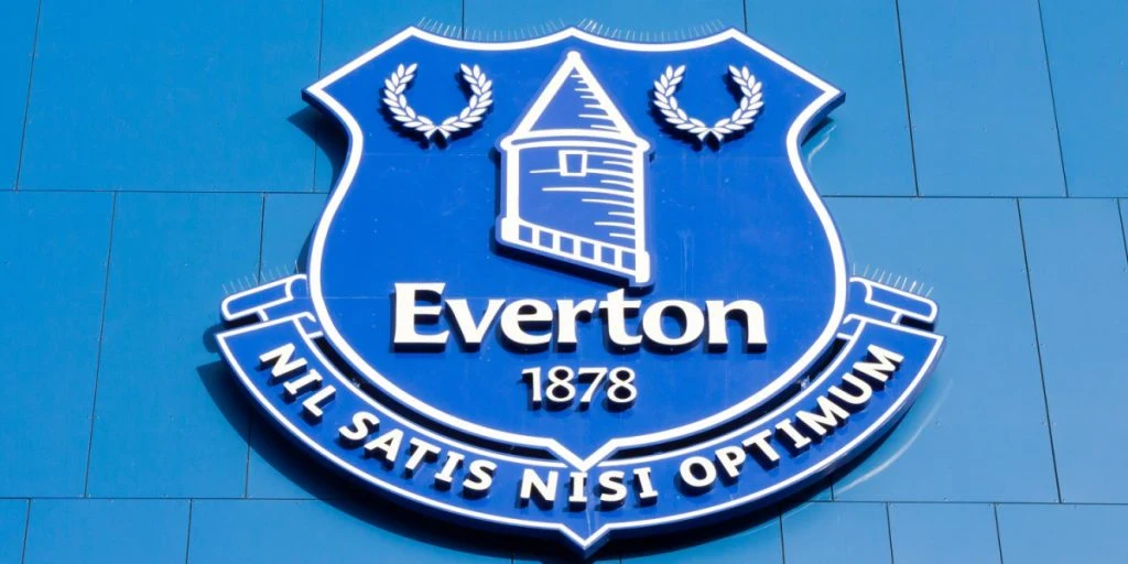 Det går helt galt, da Everton indvier nyt stadion