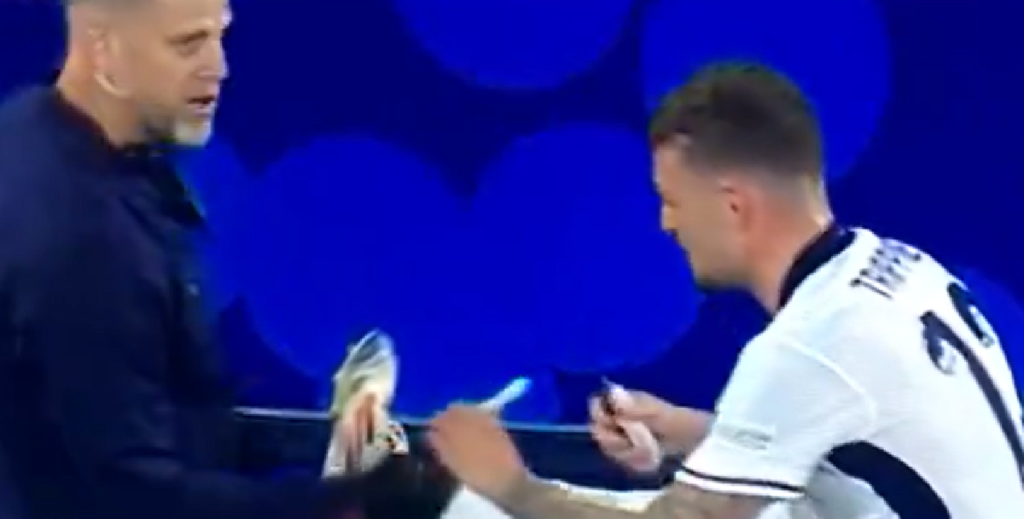 Er der overhovedet nogen, der har en chance? Hemmelig engelsk ‘trylledrik’ afsløret på direkte tv