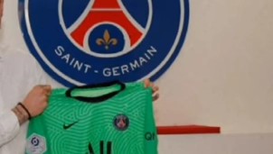 Chokerende episode: PSG-målmand blev taget til fange i eget hjem