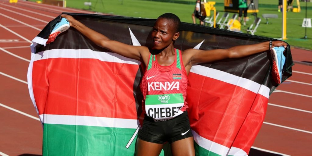 Kenyaner smadrer verdensrekord: Sætter vanvittig tid på fem kilometer