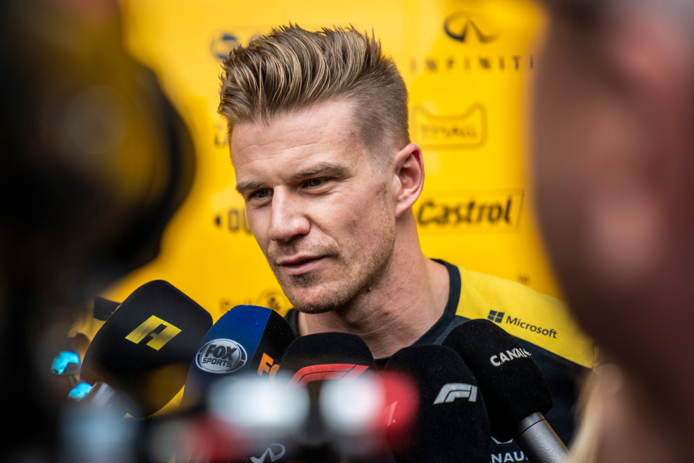 Formel 1-kører klar i spyttet i nyt interview: “Jeg har sagt til Nico Hülkenberg, at jeg kommer forbi og banker på hans dør…”