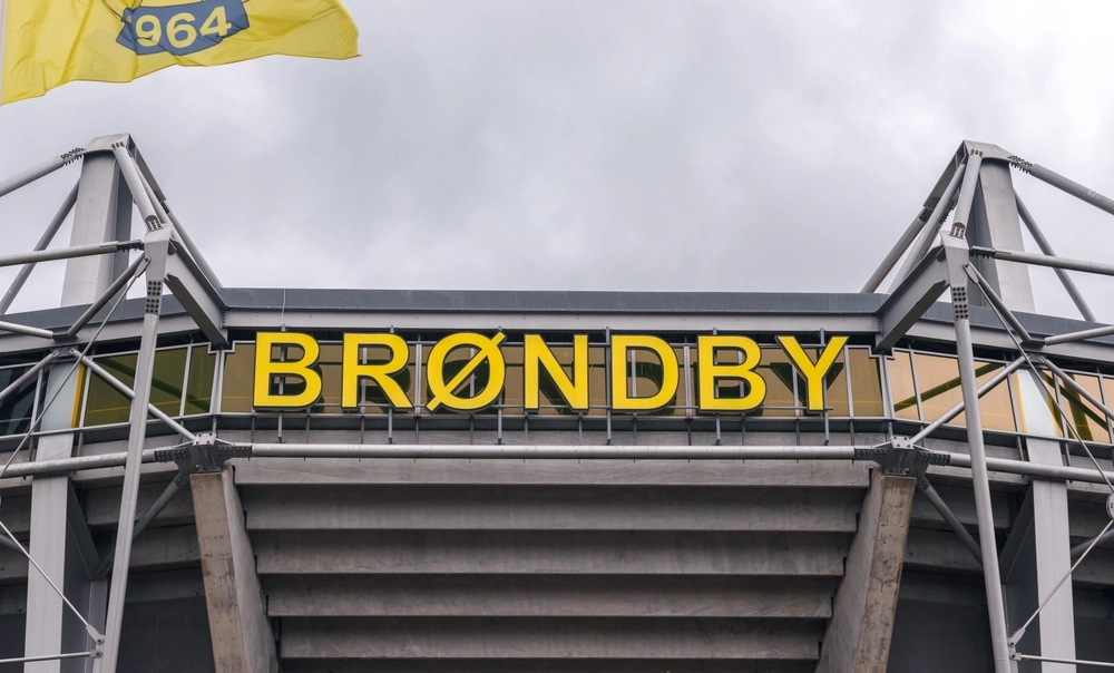 Sælger ud i Brøndby: Slipper for opkald og beskeder fra afrikanere