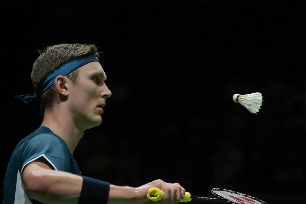 Skade er blevet for omfattende: Viktor Axelsen trækker sig