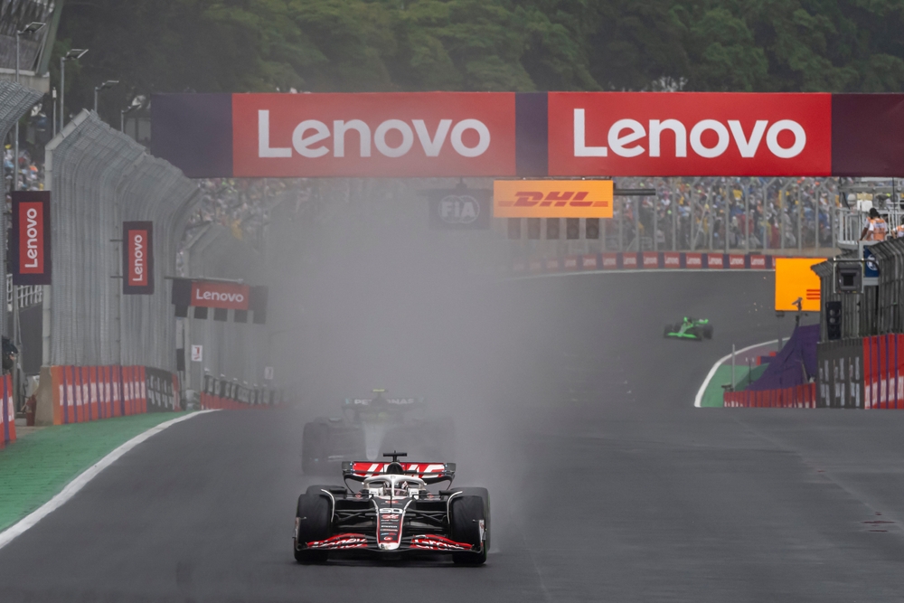 Kæmpe chok kort før Japans Grand Prix: Haas afslører ny ‘speciel’ bil