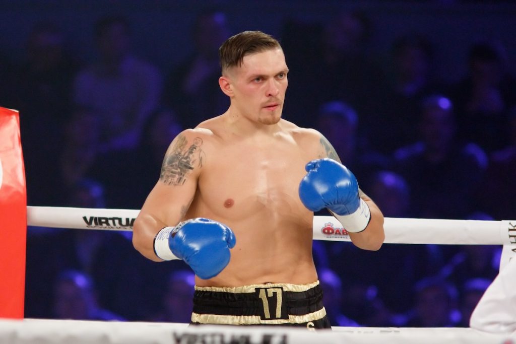 Ny video: Så tæt var Tyson Fury på knockout mod Oleksandr Usyk