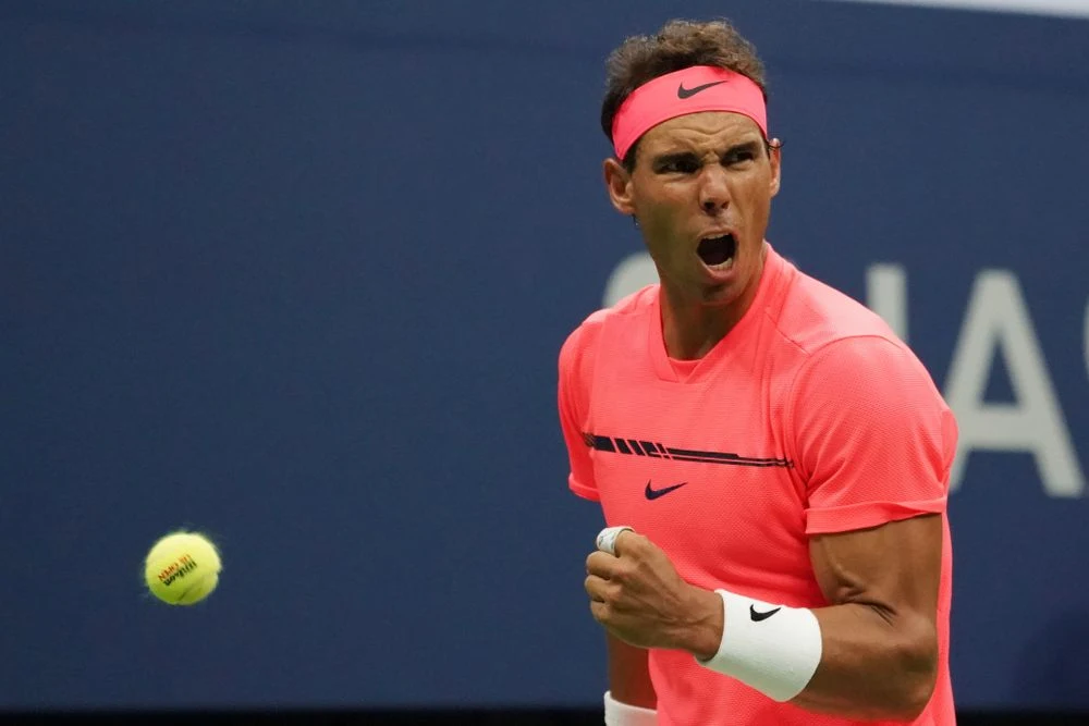 Rafael Nadal advarer tennisstjerne