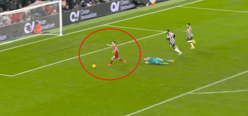 Video: Er der straffespark til Liverpool her?