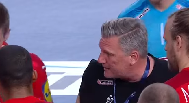 Efter trist meddelelse: Nu bryder Nikolaj Jacobsen tavsheden