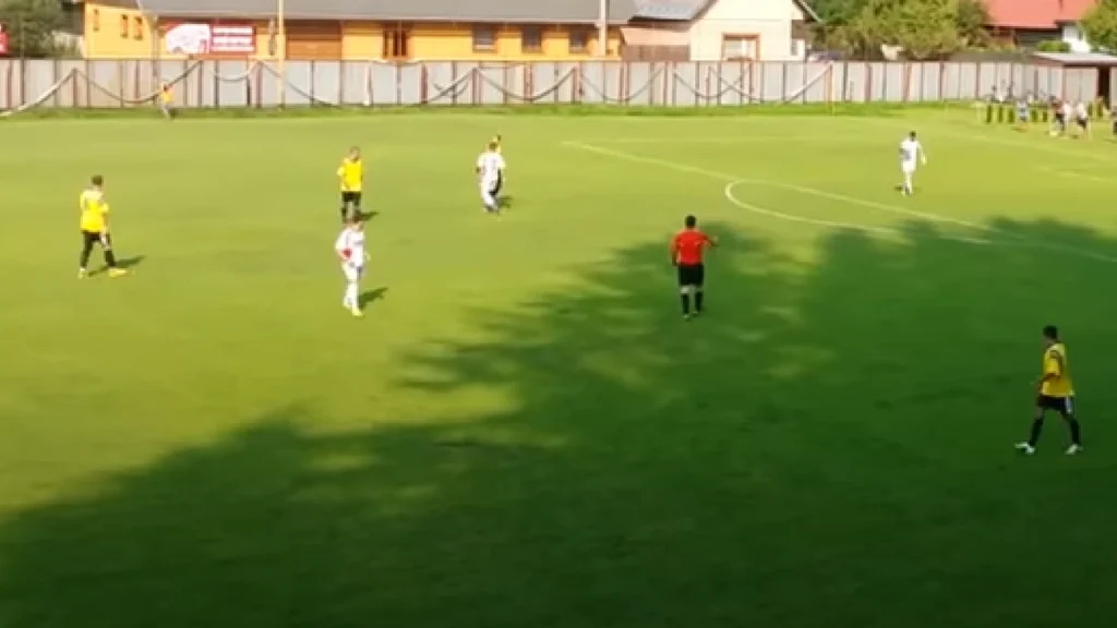 Fodboldklub går viralt: Du tror ikke dine egne øjne, når du ser hvorfor