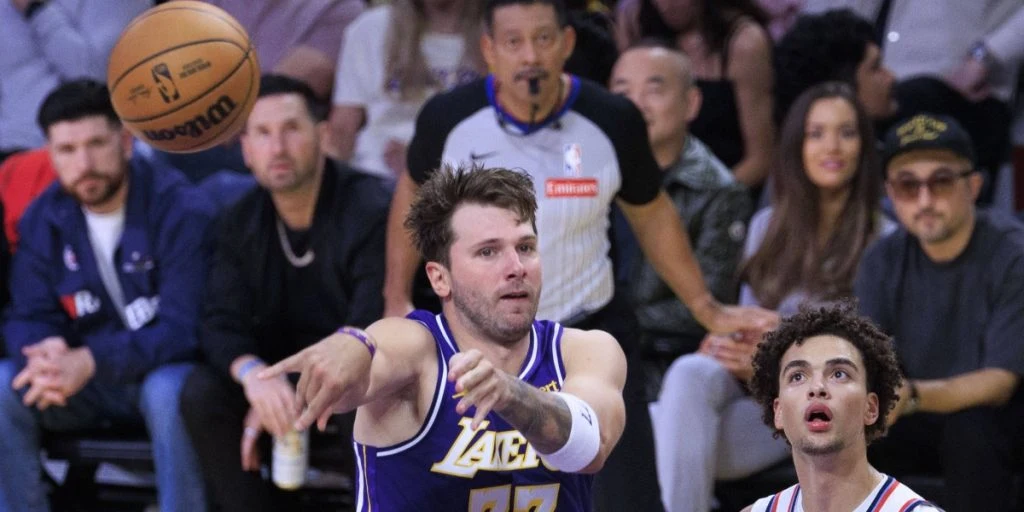 Luka Doncic umulig at stoppe: 52 point i Lakers’ vilde comeback mod Jazz